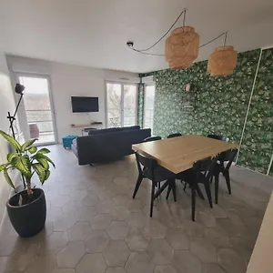  Appartement Bel Contemporain Proche Des Commodités